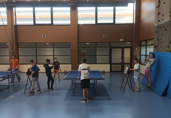 au-cours-de-la-formation-des-arbitres-aupres-des-ecoliers-et-lyceens-du-territoire-photo-rhodia-club-tennis-de-table-fabien-laniel-1777053001.jpg
